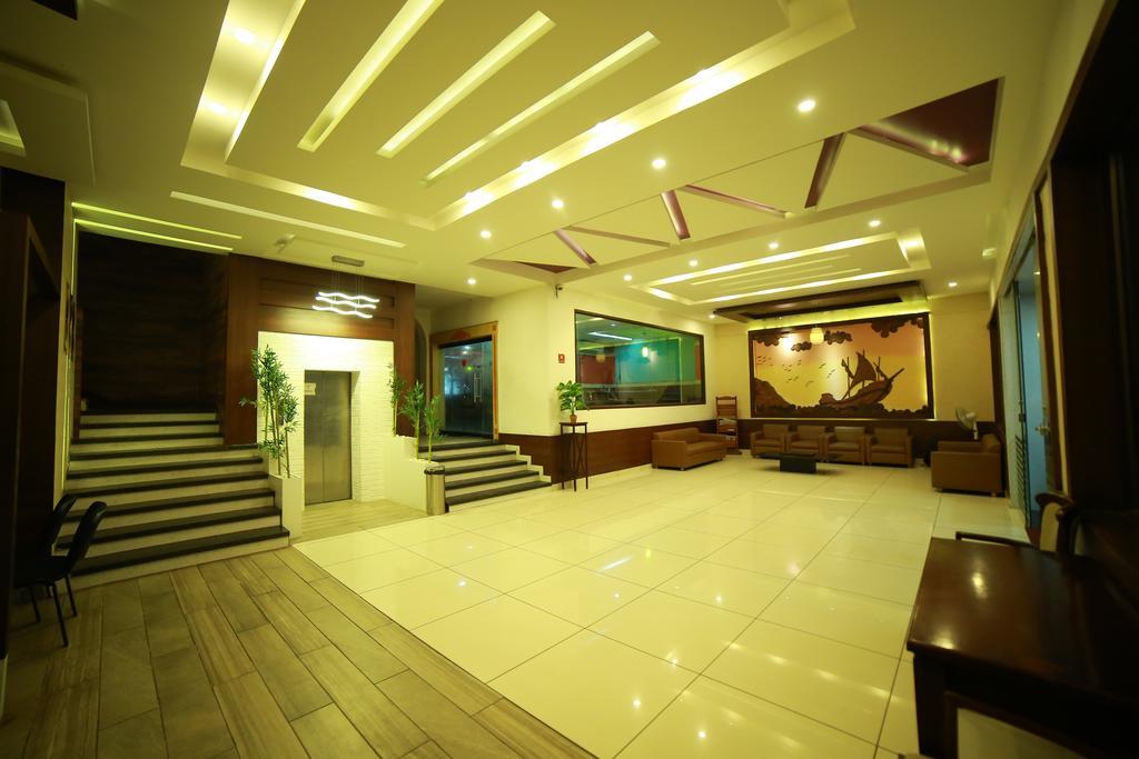 Qik Stay @ S.K. Continental Майсур Экстерьер фото